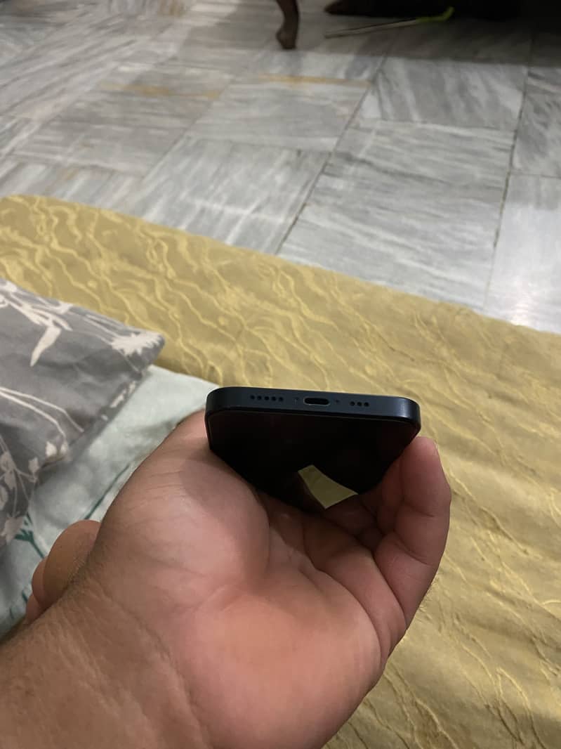 Apple Iphone 13 4