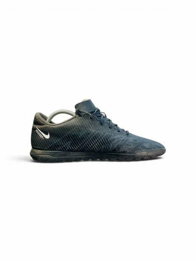 griper football shoes