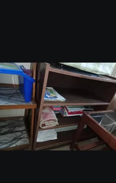 New condition tv or computer table home decor