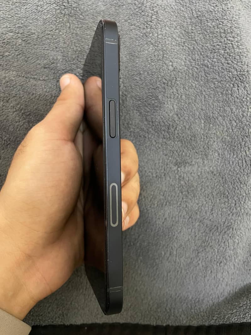Apple iPhone 13 3