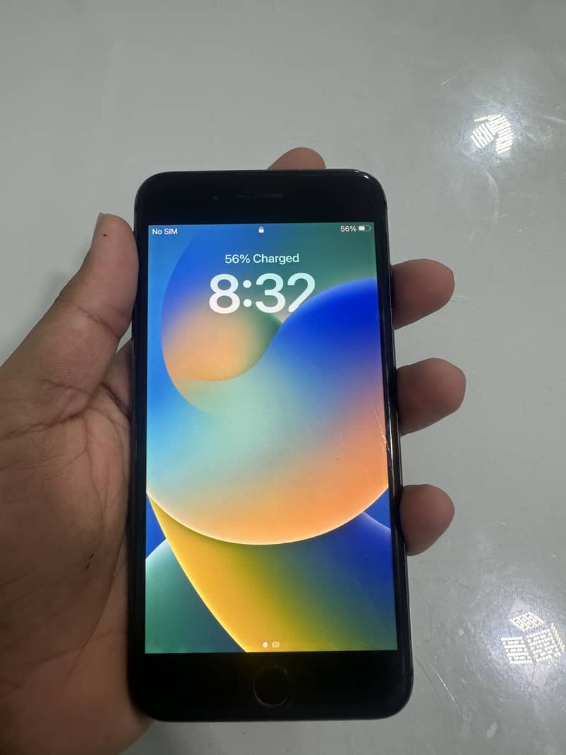 Apple iPhone 8 Plus 0