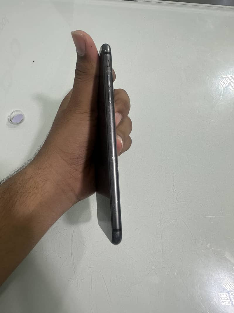 Apple iPhone 8 Plus 2