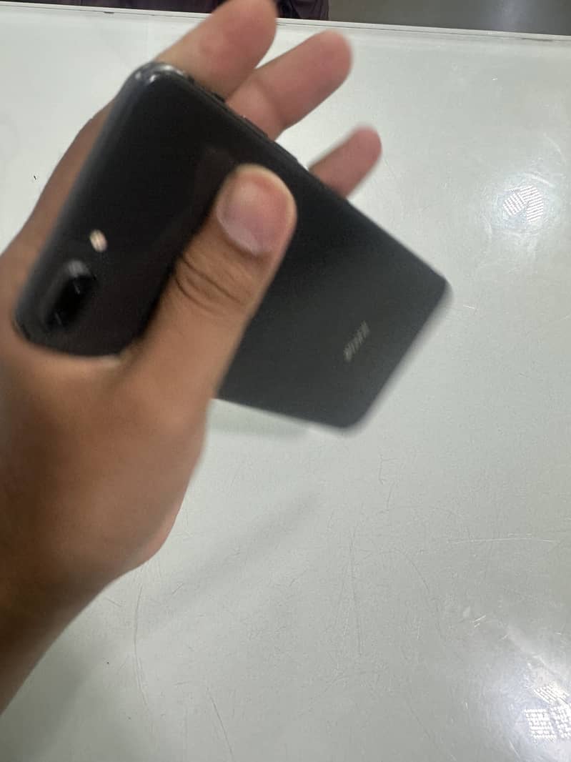 Apple iPhone 8 Plus 4