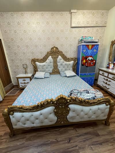 Full bedroom set