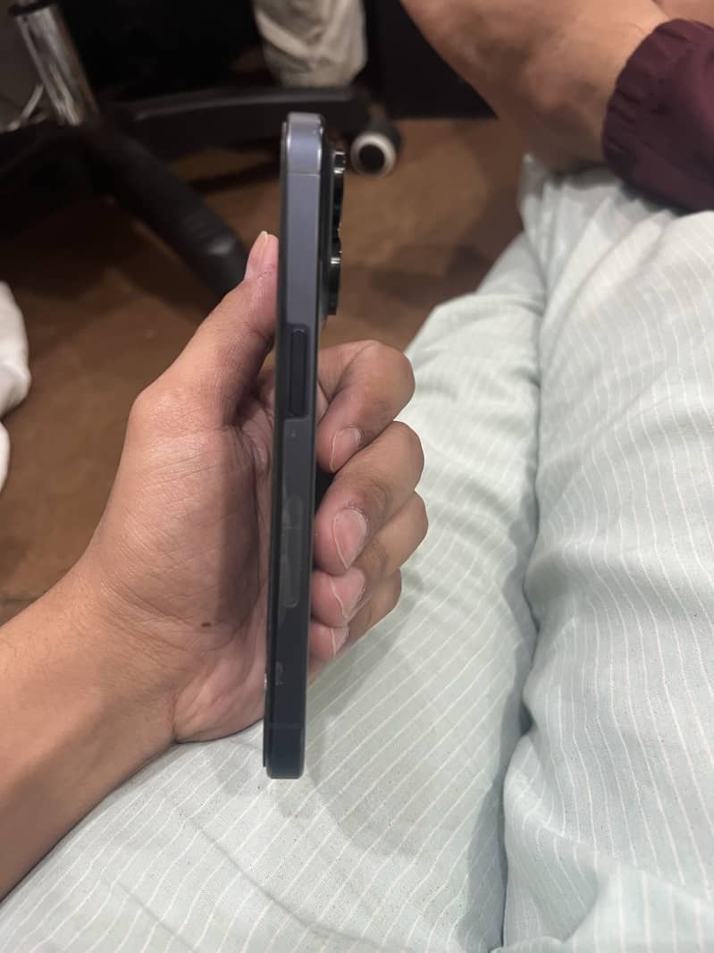 iPhone 15 pro 3