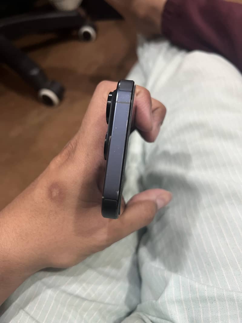 iPhone 15 pro 5
