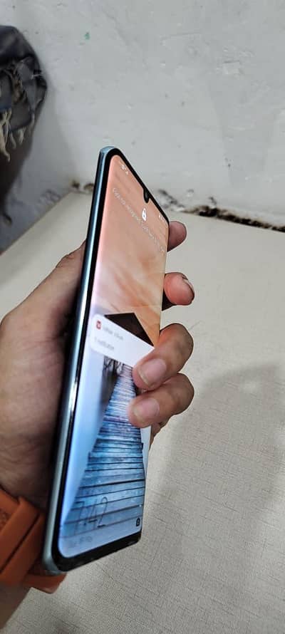 Huawei P30 Pro laikin SIM working mea hai 2 sal se 8.256