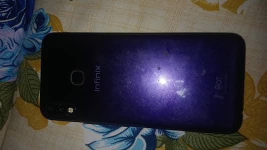 Infinix Hot 8 Lite