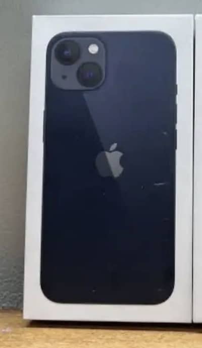 Apple iPhone 13