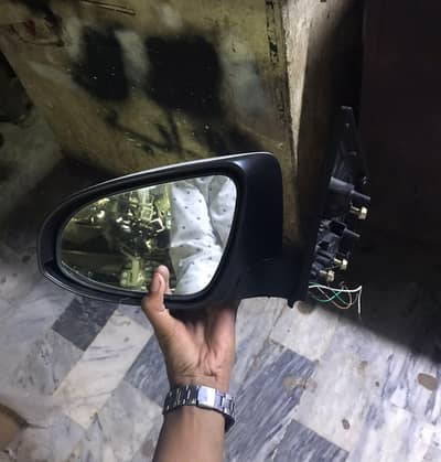 Toyota Corolla 2015 side mirror