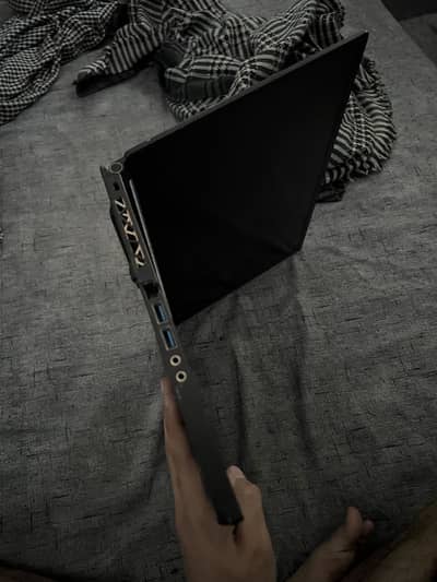 Msi GS65 9SG 240hz