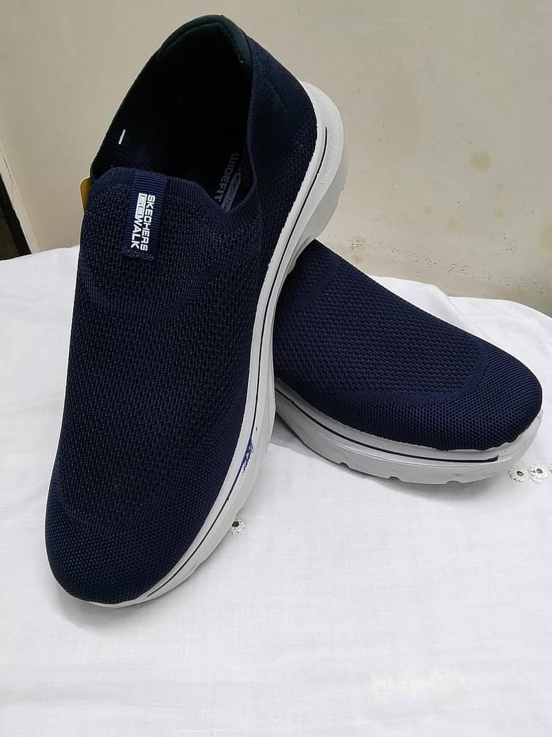 SNEAKERS 1