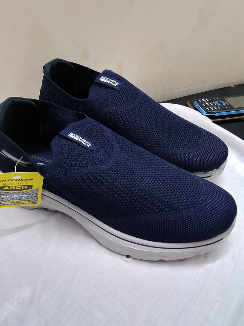 SNEAKERS 5