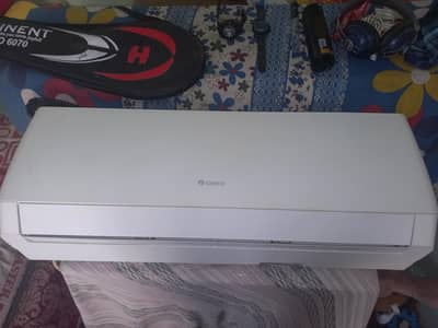 Gree AC DC inverter Heat and Cool