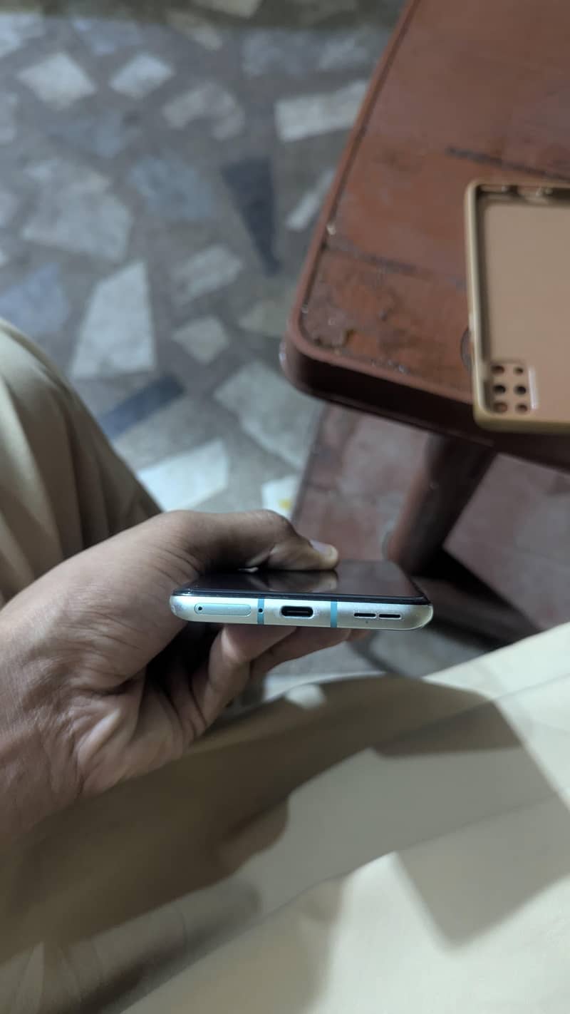 One Plus 8T 1