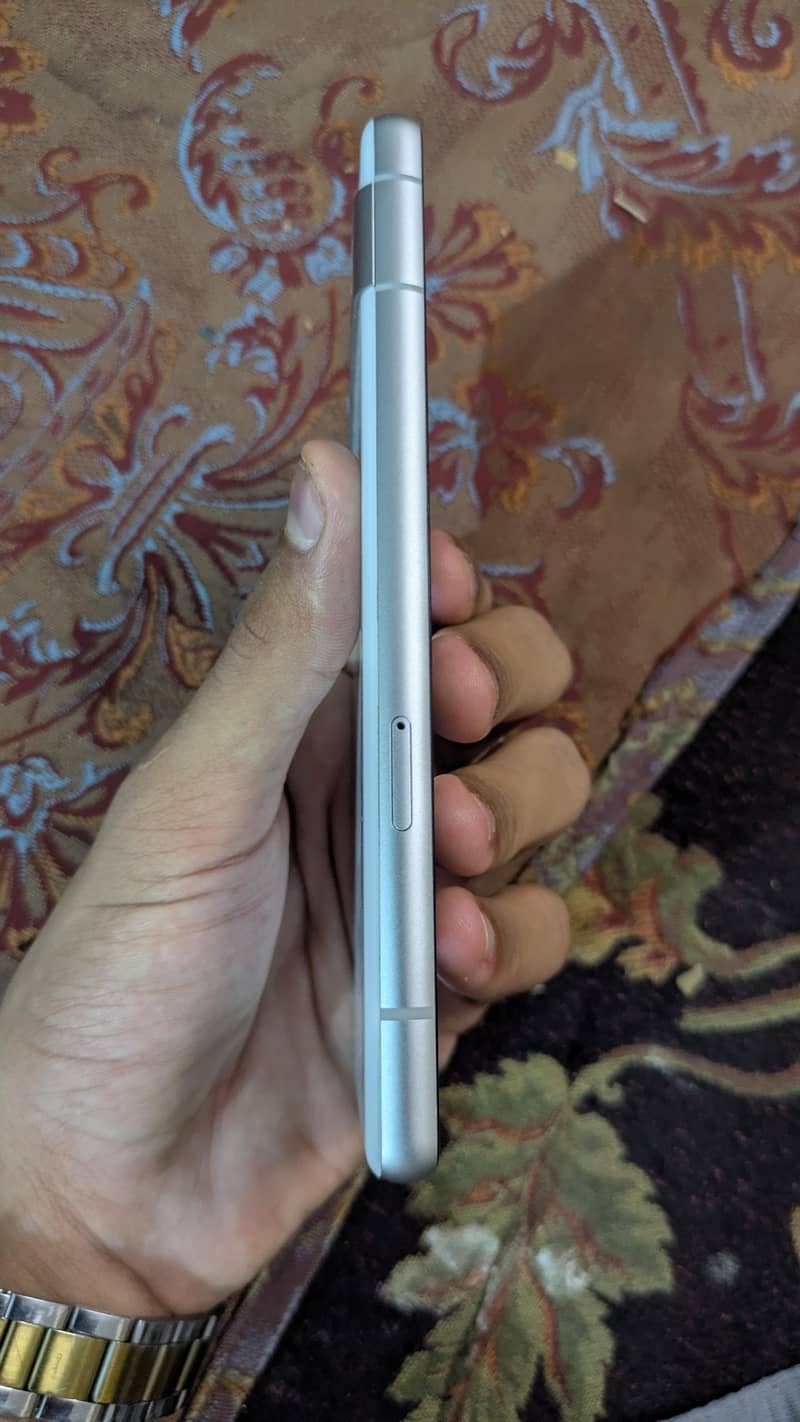 google pixel 7a 3