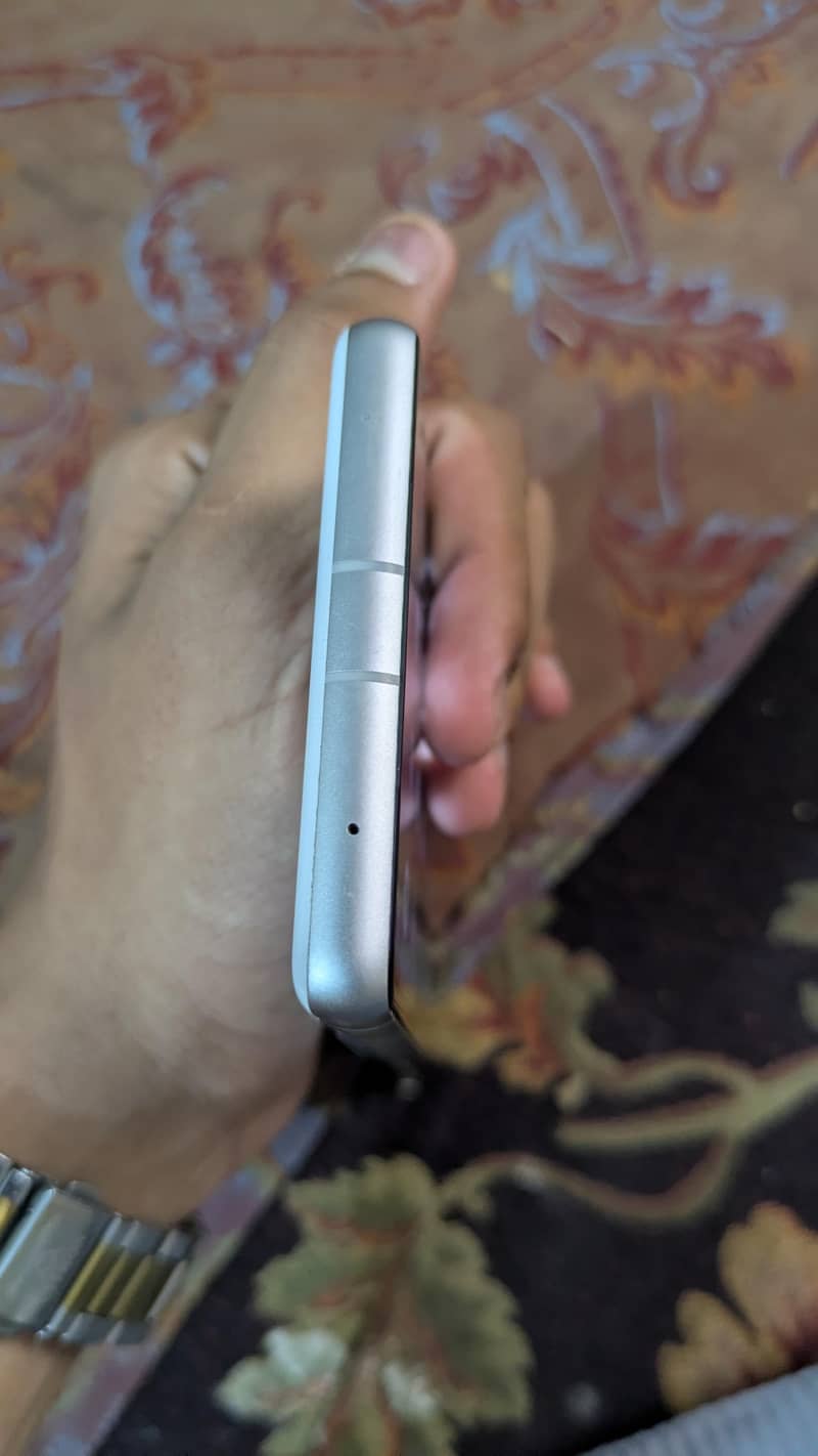google pixel 7a 4