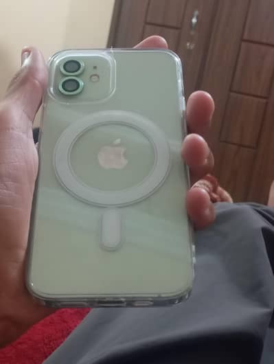 Apple iPhone 12