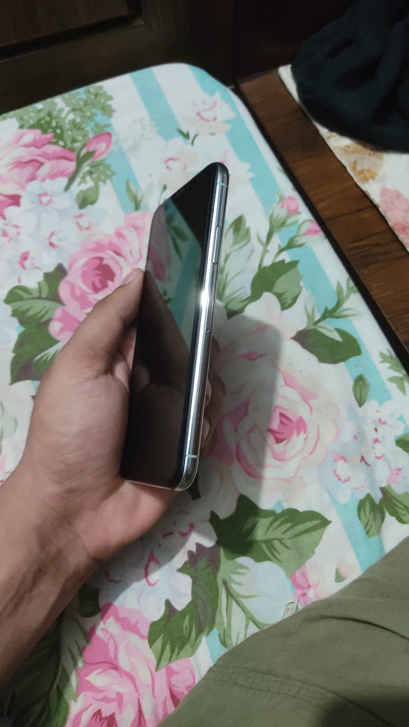 Apple iPhone X 1