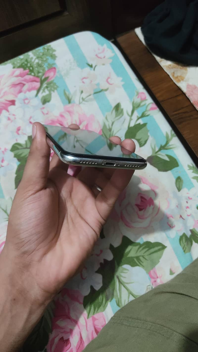 Apple iPhone X 2