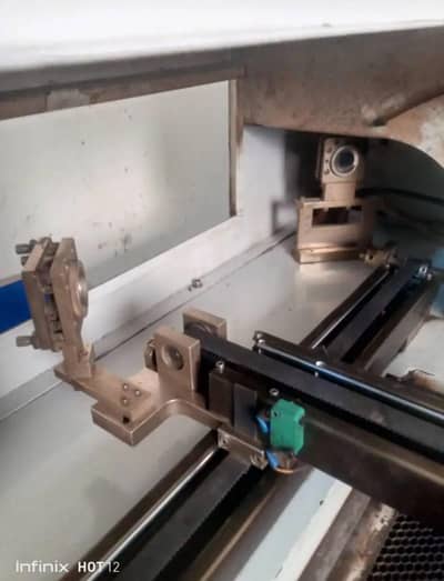 laser cutting machine