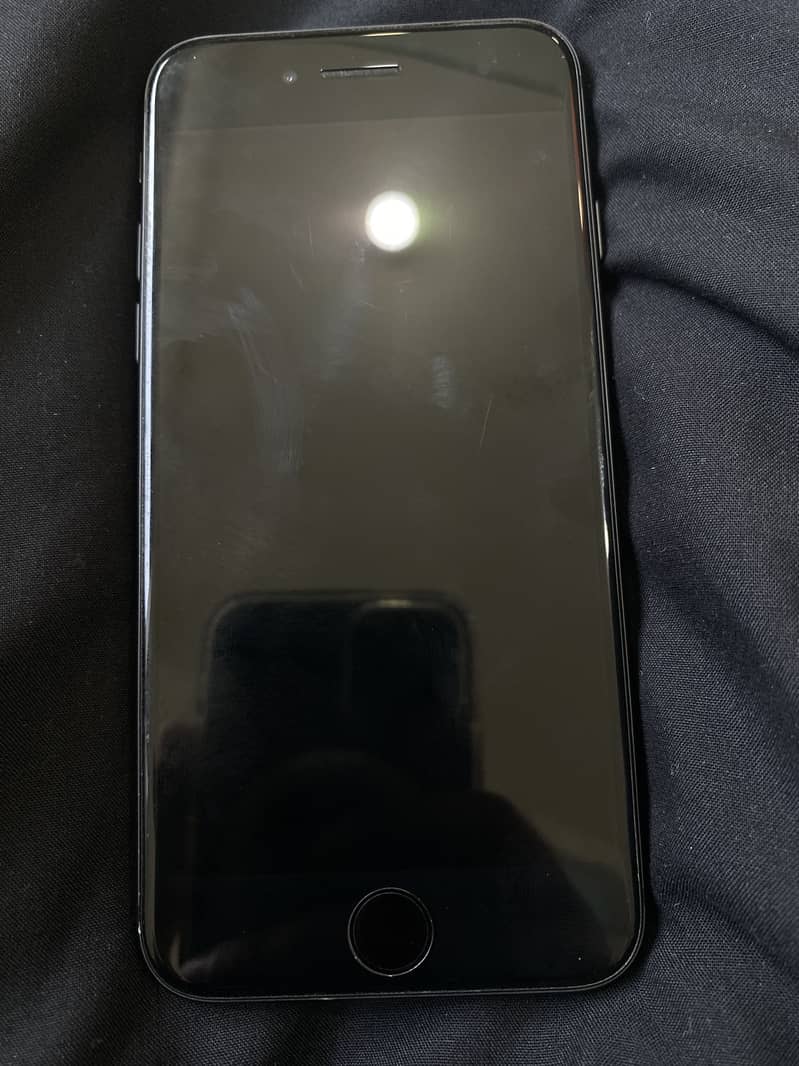 Apple iPhone 8 0