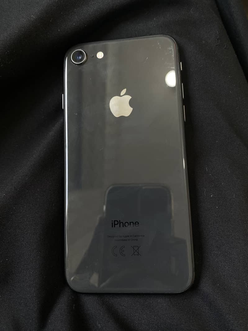 Apple iPhone 8 1