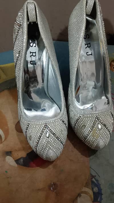 heels pump