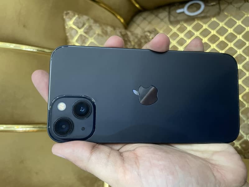 Apple iPhone 13 2