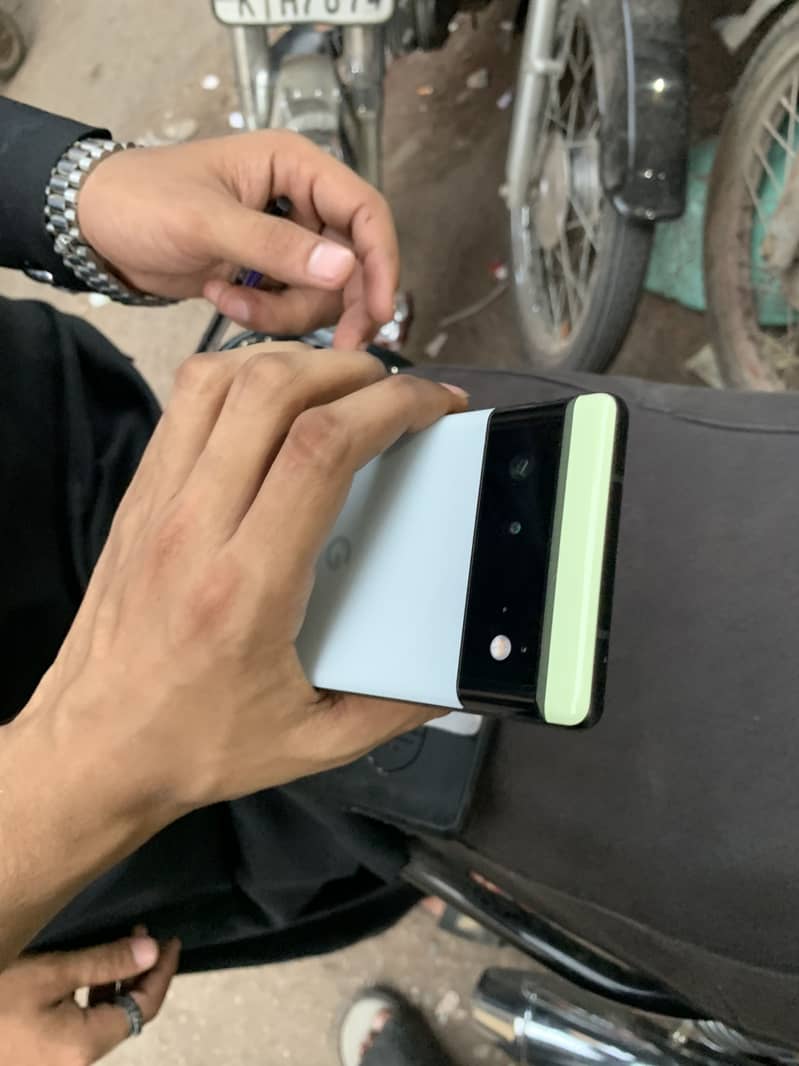 Google Pixel 6a 0
