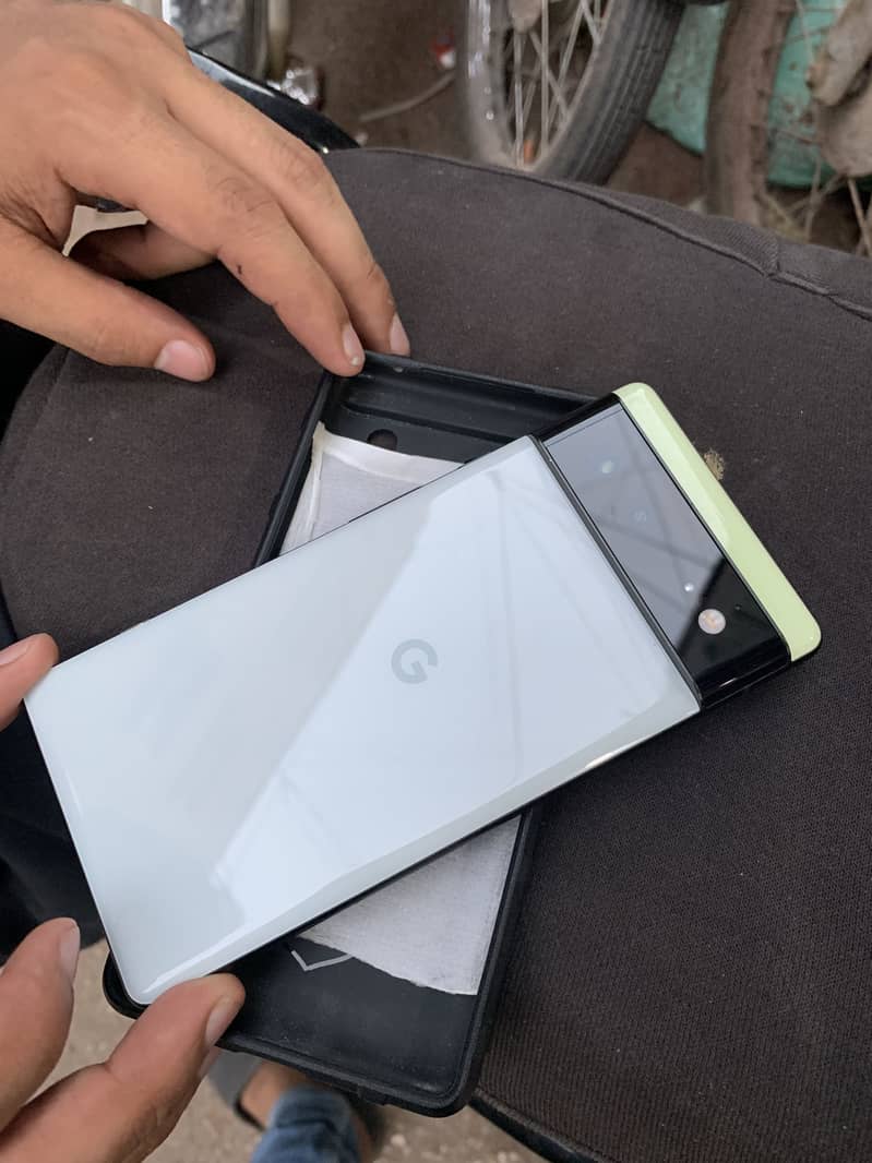 Google Pixel 6a 3