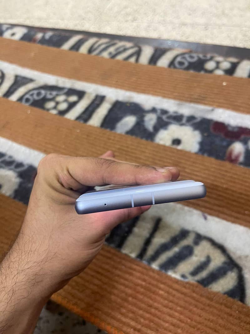 Google Pixel 7a 4