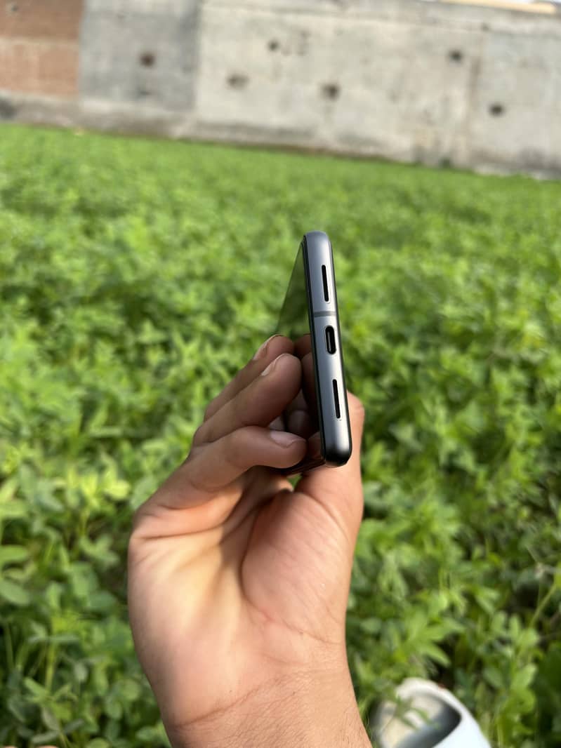 Google Pixel 7 4