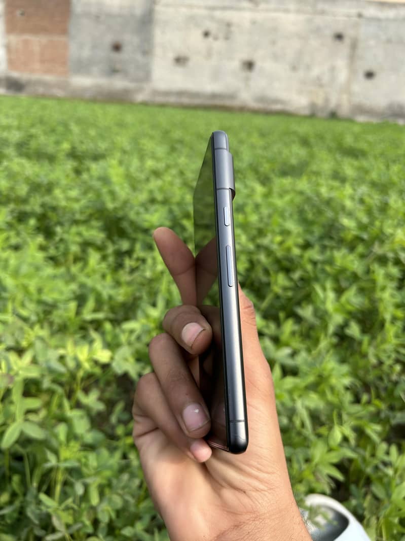 Google Pixel 7 5