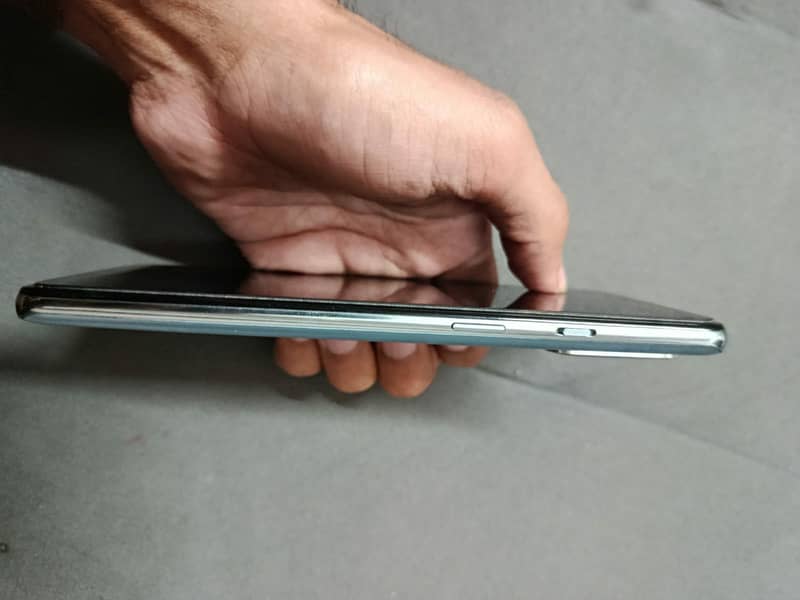 One Plus 8T 6