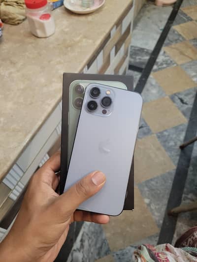 Apple iPhone 13 Pro Max factory unlock exchange possible with iphone
