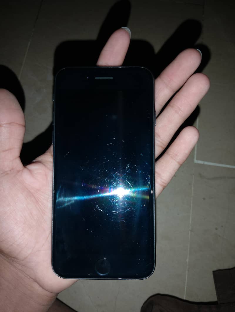 Apple iPhone 8 4