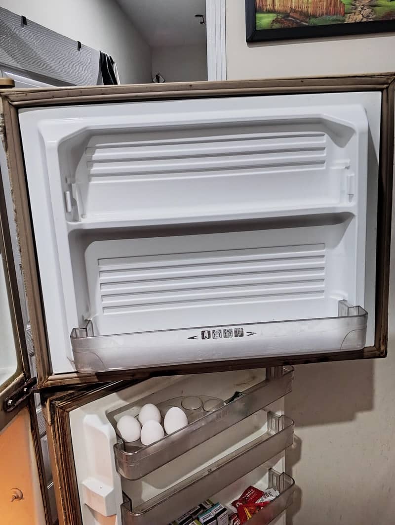 Dawlance normal size Refrigerator normal Condition 5
