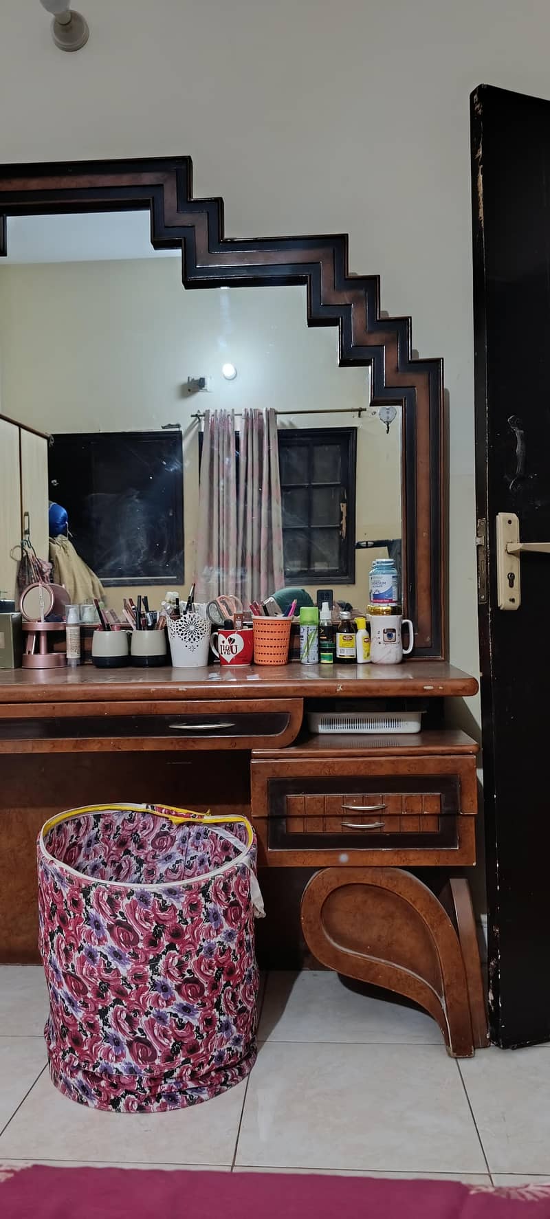 Dressing table 2