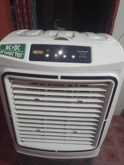 Super Asia ECM-4700 Auto Ac DC inverter