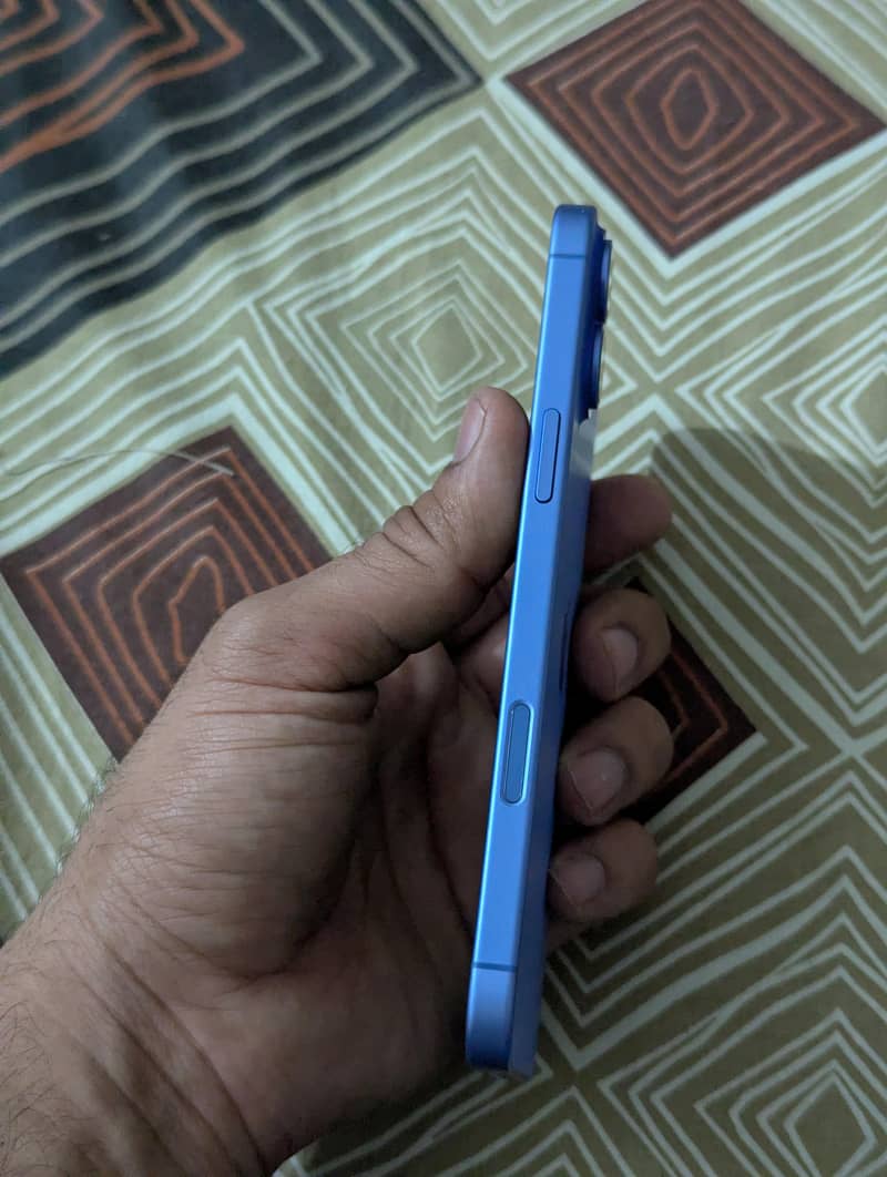 Apple iPhone 16 Plus 2