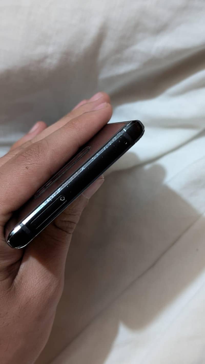 Samsung Mobile Note 9 6