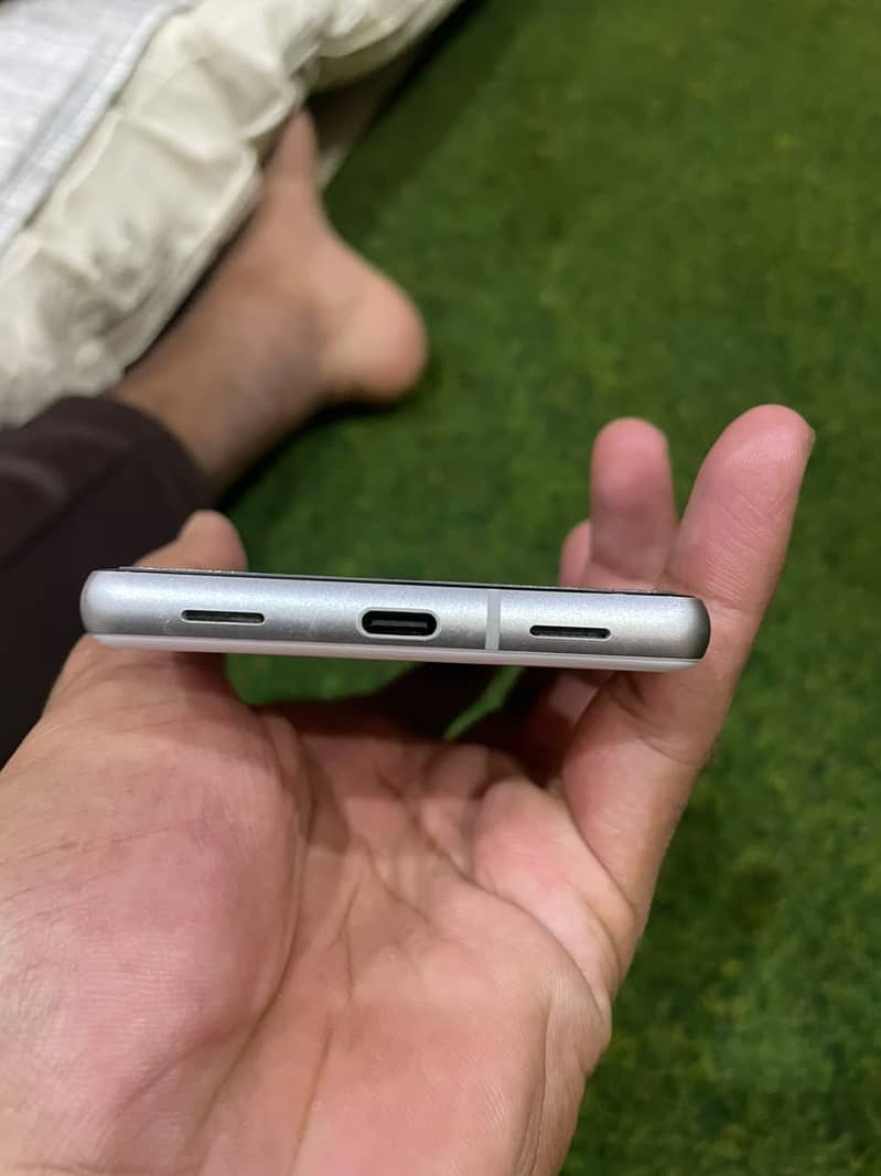Google Pixel 7a 1