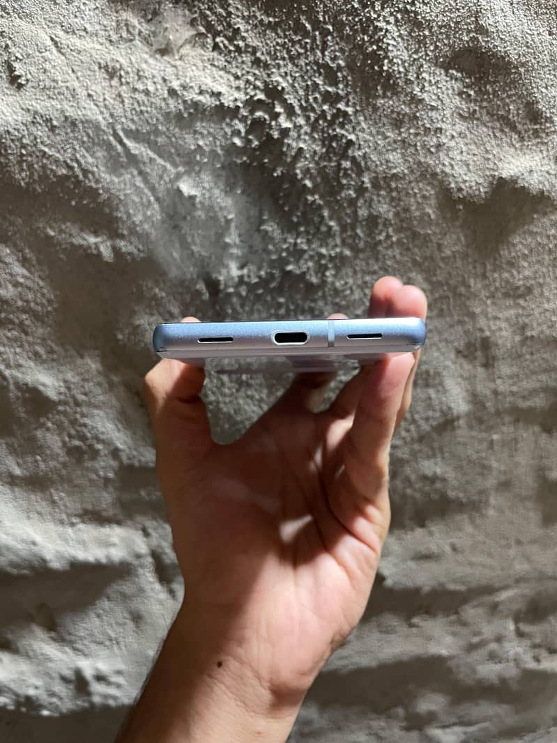 Google Pixel 7a 2