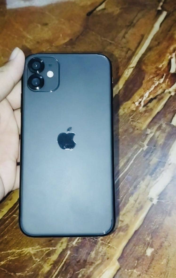 IPHONE 11 1