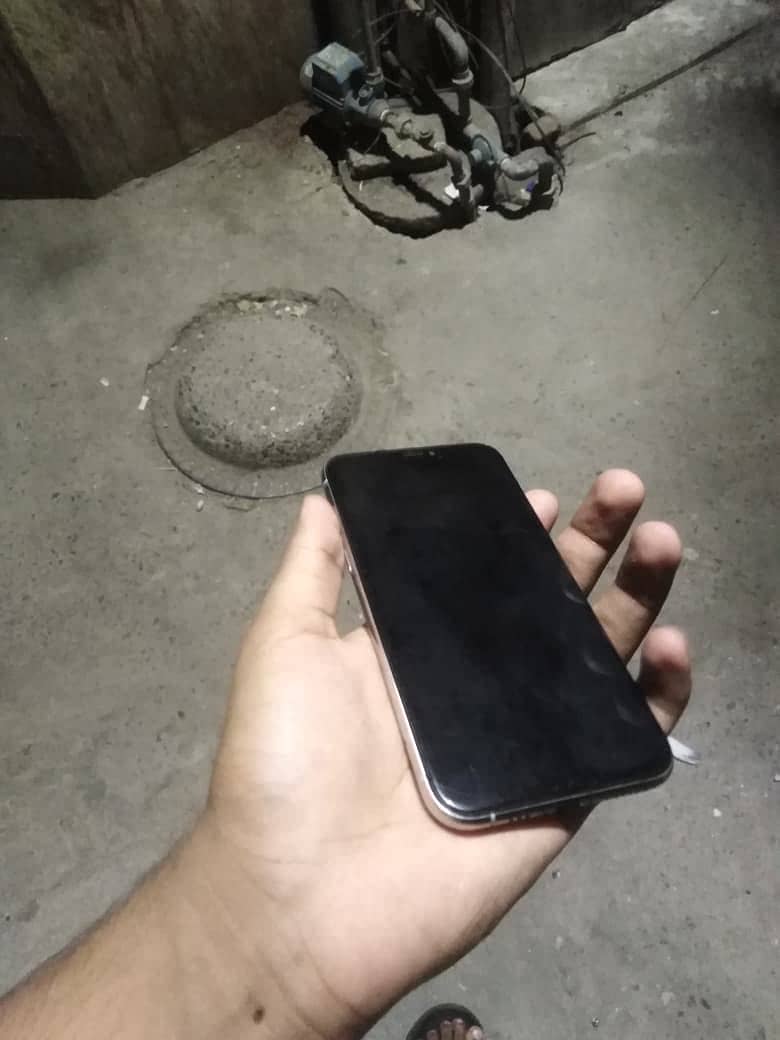 iPhone 11 Pro 2