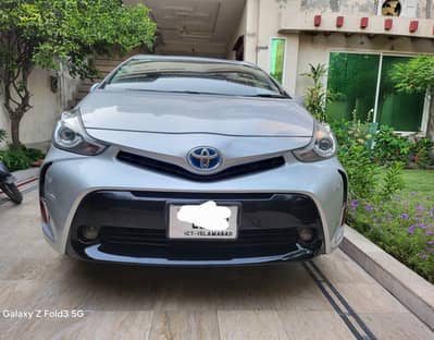 Toyota Prius Alpha 2014 model import 2018