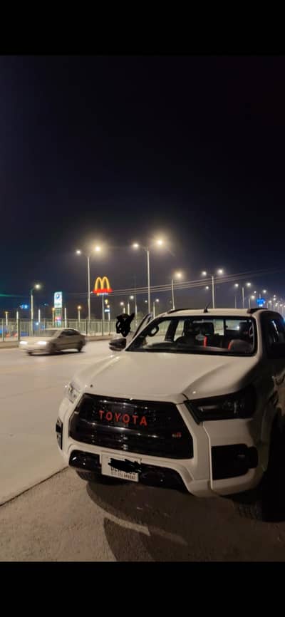 Toyota Hilux 2024