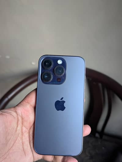 iPhone 14 Pro factory with box