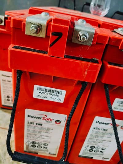 dry battery 12v 190 ampare made in uk   unused latest model